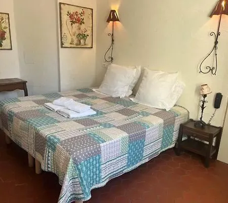 Otel La Roseraie , Familial Ouvert Toute L'annee