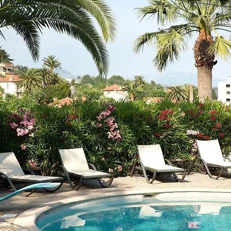 La Roseraie , Familial Ouvert Toute L'annee