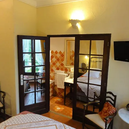 La Roseraie , Familial Ouvert Toute L'annee Otel